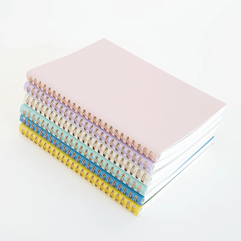 背表紙までおしゃれで気持ちが上がる、  　ピンクゴールドのリングの『S.C.綴じ』