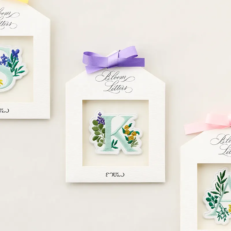 イニシャル刺繍ステッカー