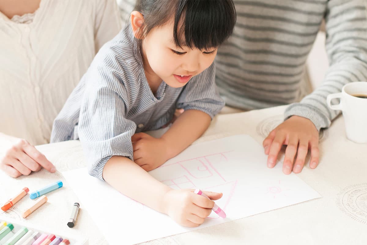 子供の知育におけるお絵描きのメリットと「お絵描き遊び」をご紹介！