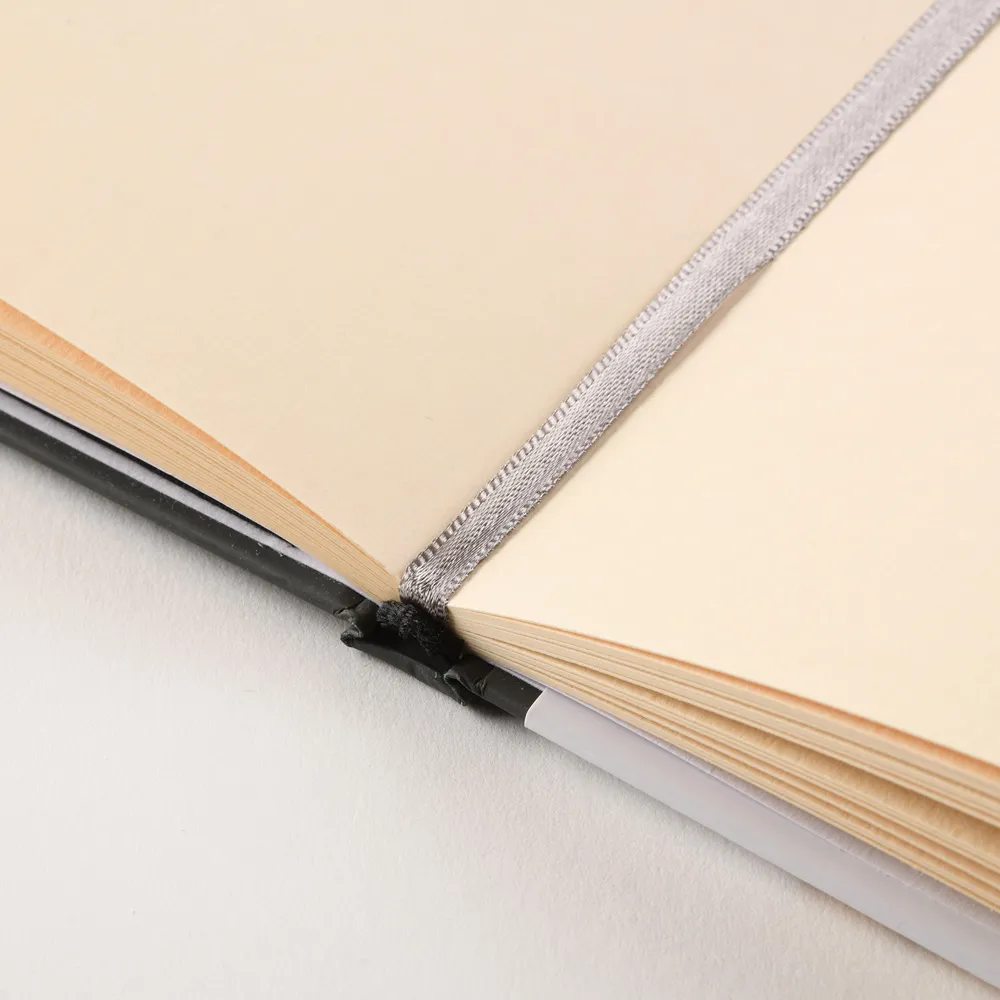 グラジュエイトブック　ミックスメディア　ナチュラルペーパー　＜A5変型＞