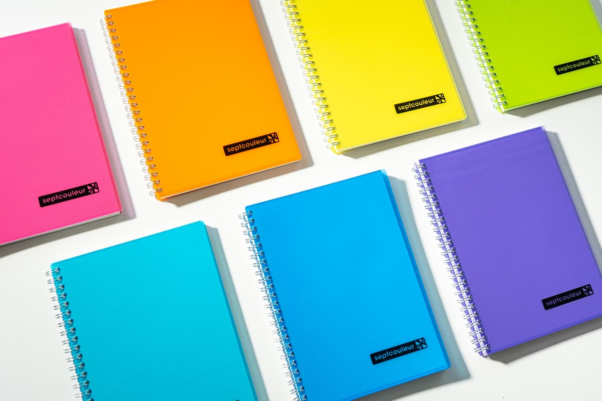 明るく印象的なカラーのノートを選びたい！『セプトクルール』
