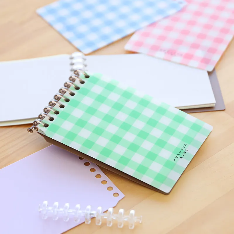 ルーズリーフミニバインダー『くるっとリング』が新発売!その特長を開発担当者に聞いてみた【インタビュー】 ルーズリーフミニバインダー『くるっとリング』が新発売!その特長を開発担当者に聞いてみた【インタビュー】